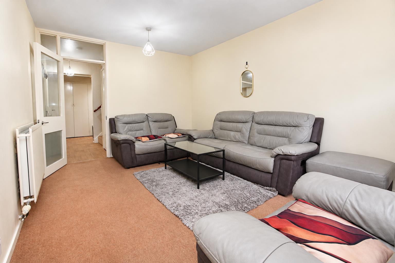 Brabazon Avenue, Wallington